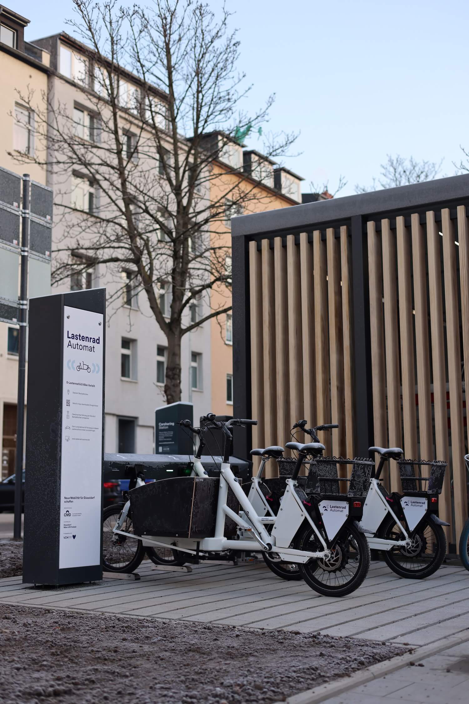 Der Lastenrad-Automat am Düsseldorfer Bachplätzchen