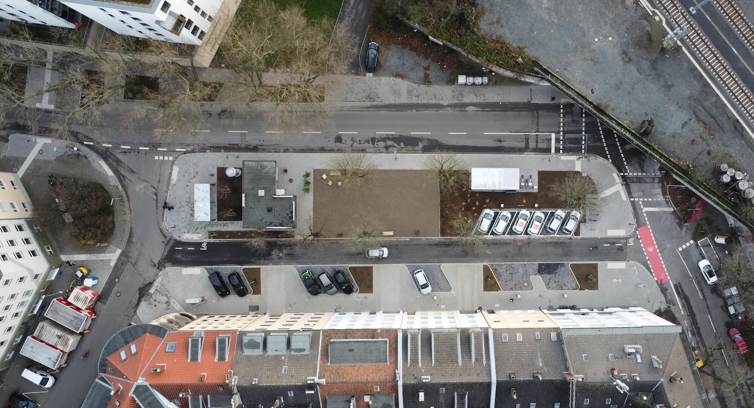 Aktuelles Luftbild des Düsseldorfer Bachplätzchens nach dem Umbau