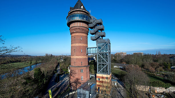 Luftbild des Wassermuseum Aquarius. Das Museum befindet sich in einem ehemaligen Wasserturm. Aquarius Wassermuseum, Mülheim an der Ruhr