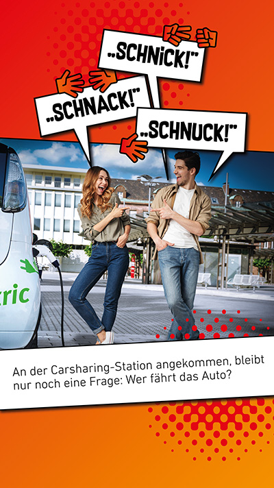 An der Carsharing-Station entscheiden Mia und Elias über Schnick-Schnack-Schnuck, wer das Auto fährt.